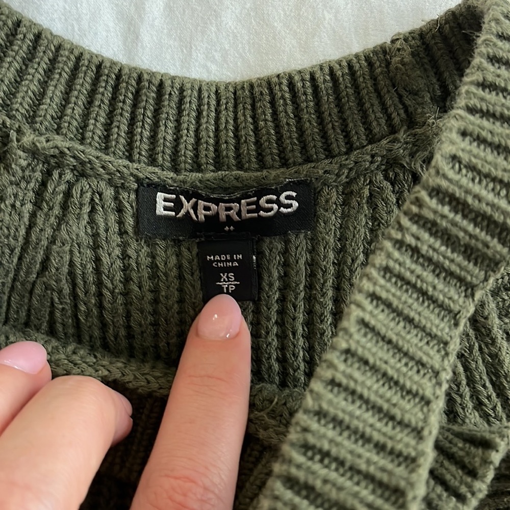 Express Sweater Cropped Top - Picture 2 of 3